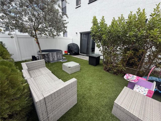 Home for rent at 20378 NW 6th Ave 20378 - photo 7480374