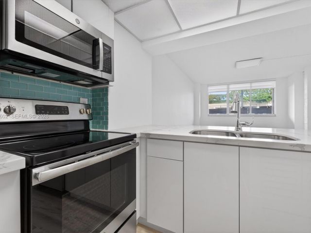 Apartment for sale  Unit #414 - photo 7469741