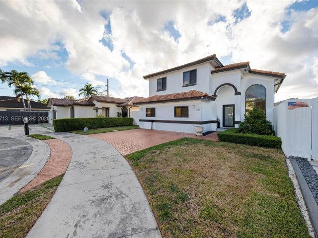 Home for sale at 1140 SW 85th Ct - photo 7524554