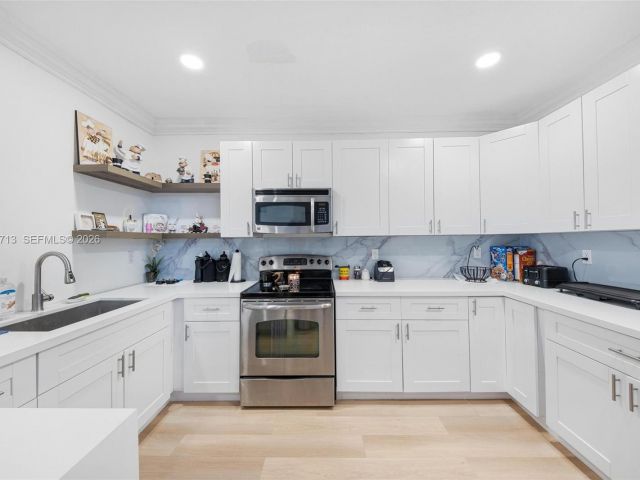 Home for sale at 1140 SW 85th Ct - photo 7524570