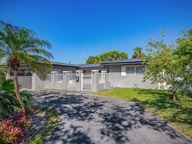 Home for sale at 2121 NE 62nd St - photo 7482367