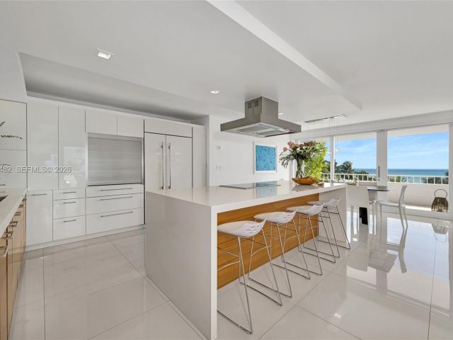 Apartment for sale  Unit #401 - photo 7491090