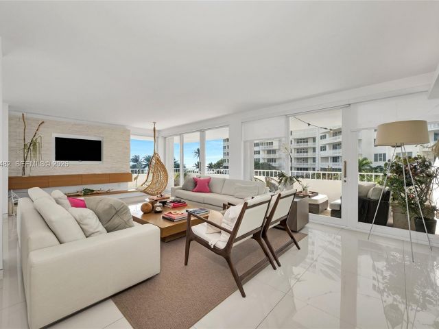 Apartment for sale  Unit #401 - photo 7491092