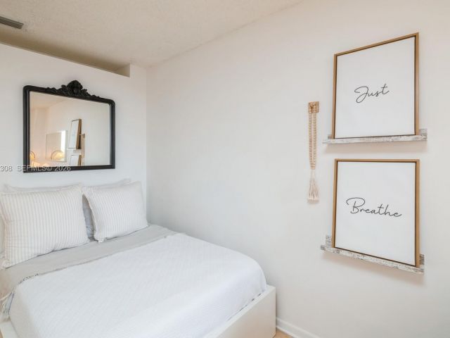 Apartment for rent  Unit #504 - photo 7469761