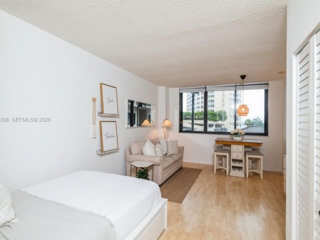 Apartment for rent  Unit #504 - photo 7469763