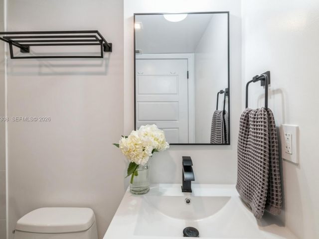 Apartment for rent  Unit #504 - photo 7469764