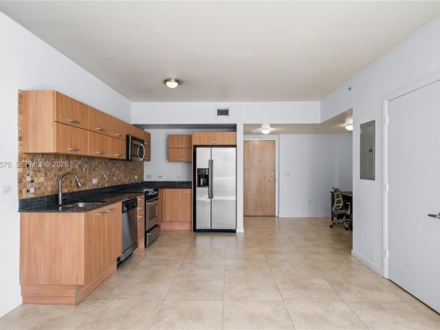 Apartment for rent  Unit #2210 - photo 7489391