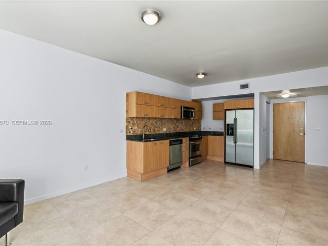 Apartment for rent  Unit #2210 - photo 7489393