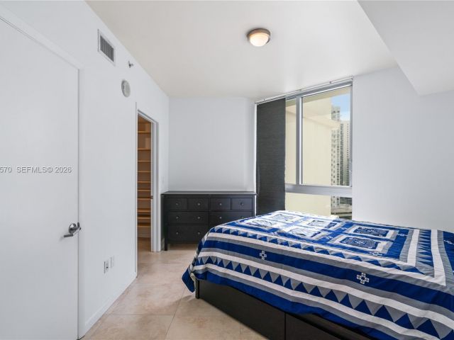 Apartment for rent  Unit #2210 - photo 7489397