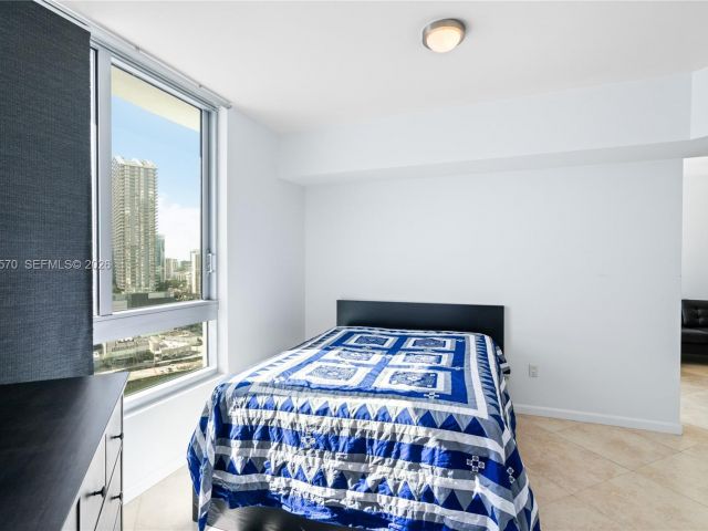 Apartment for rent  Unit #2210 - photo 7489398