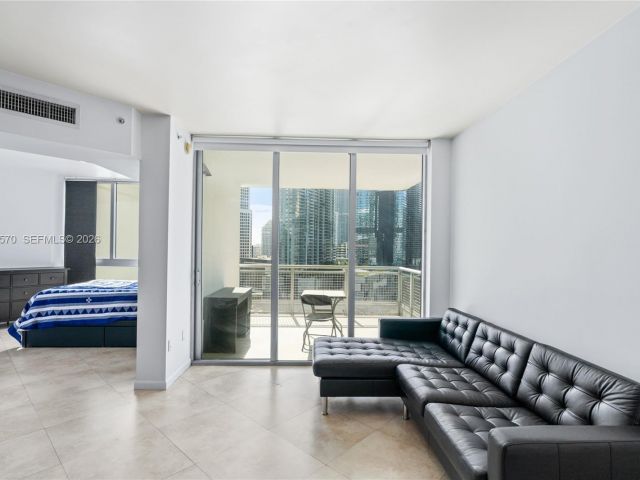 Apartment for rent  Unit #2210 - photo 7489402