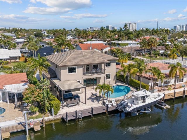 Home for sale at 2512 SE 9th St - photo 7521654