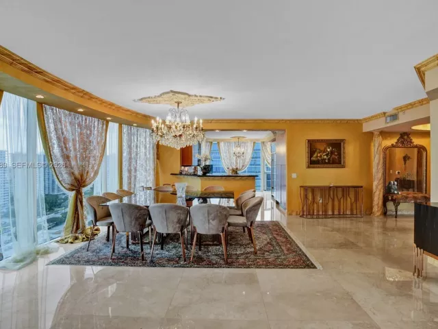 3-bedroom condo for sale in Sunny Isles Beach - 17555 Collins Ave 1701 - MondialRealty