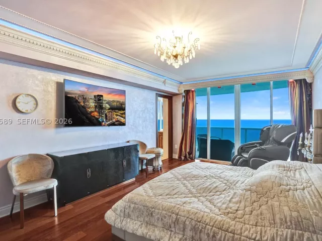 3-bedroom condo for sale in Sunny Isles Beach - 17555 Collins Ave 1701 - MondialRealty