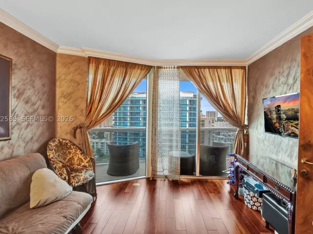 3-bedroom condo for sale in Sunny Isles Beach - 17555 Collins Ave 1701 - MondialRealty