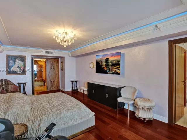3-bedroom condo for sale in Sunny Isles Beach - 17555 Collins Ave 1701 - MondialRealty