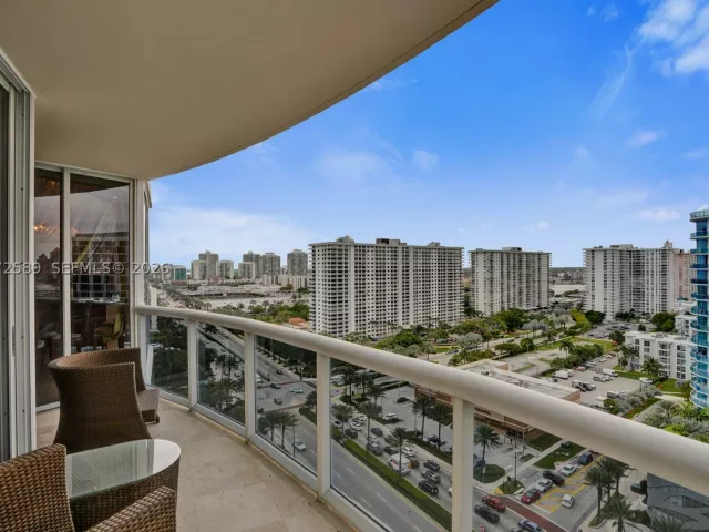 3-bedroom condo for sale in Sunny Isles Beach - 17555 Collins Ave 1701 - MondialRealty