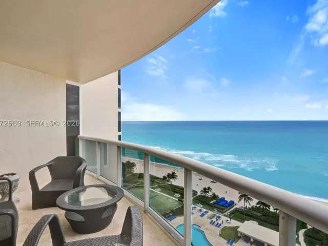 3-bedroom condo for sale in Sunny Isles Beach - 17555 Collins Ave 1701 - MondialRealty