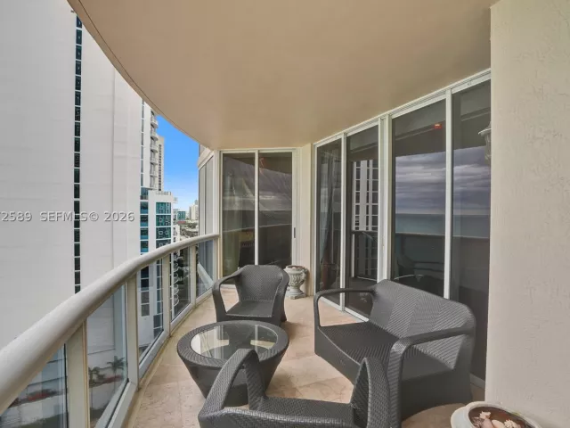 3-bedroom condo for sale in Sunny Isles Beach - 17555 Collins Ave 1701 - MondialRealty