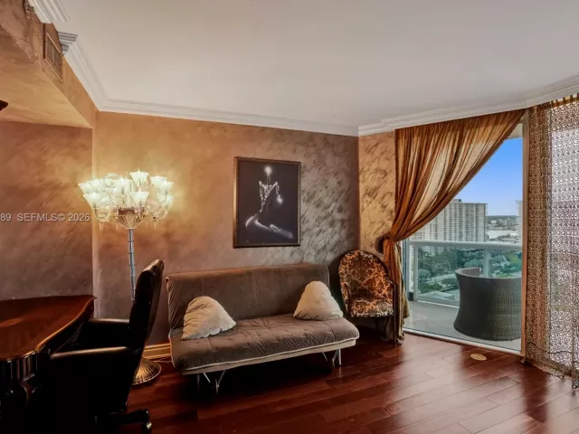 3-bedroom condo for sale in Sunny Isles Beach - 17555 Collins Ave 1701 - MondialRealty
