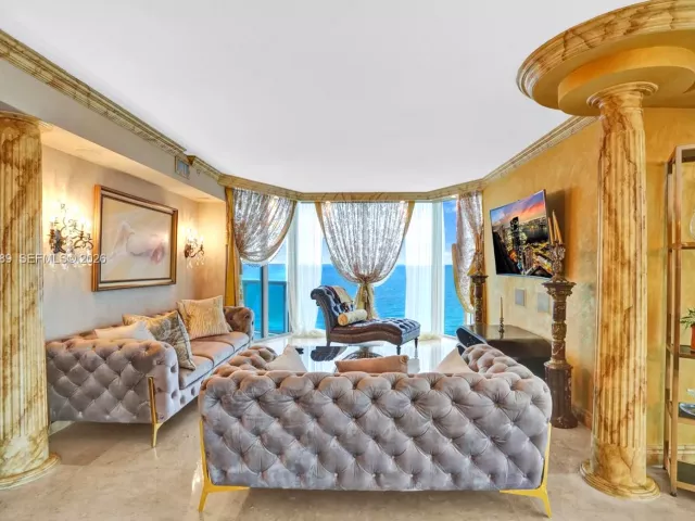 3-bedroom condo for sale in Sunny Isles Beach - 17555 Collins Ave 1701 - MondialRealty