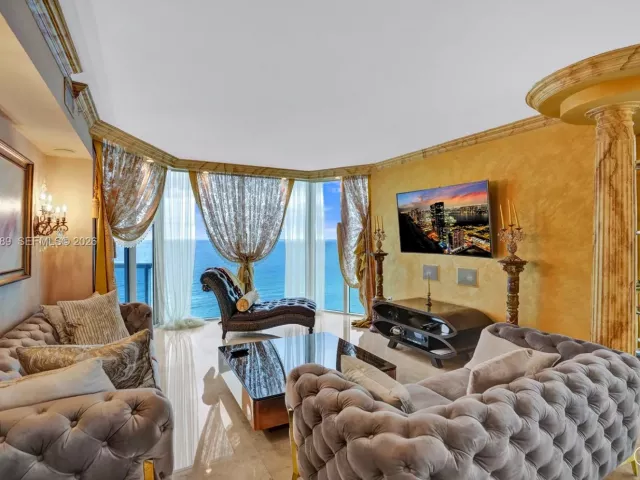 3-bedroom condo for sale in Sunny Isles Beach - 17555 Collins Ave 1701 - MondialRealty