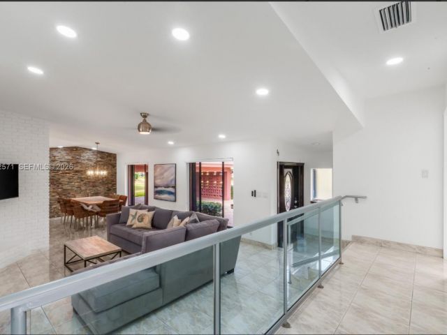 Home for sale at 811 N Highland Dr - photo 7474826