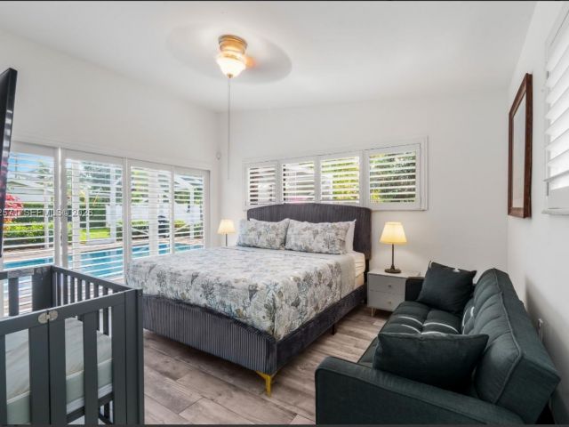 Home for sale at 811 N Highland Dr - photo 7474829