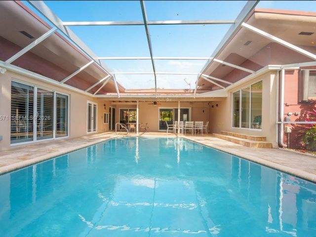 Home for sale at 811 N Highland Dr - photo 7474834