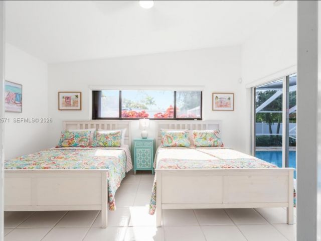 Home for sale at 811 N Highland Dr - photo 7474841