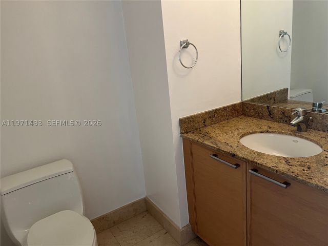1-bedroom condo for sale in Sunny Isles Beach - 16275 Collins Ave 2603 - MondialRealty