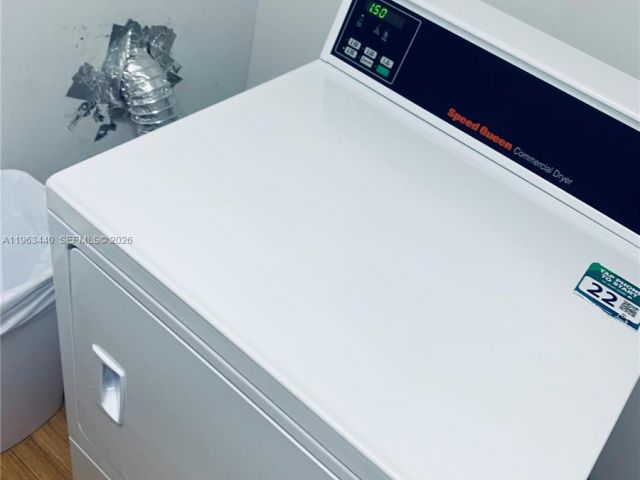 2-bedroom condo for rent in Miami - 801 Brickell Bay Dr 1470 - MondialRealty