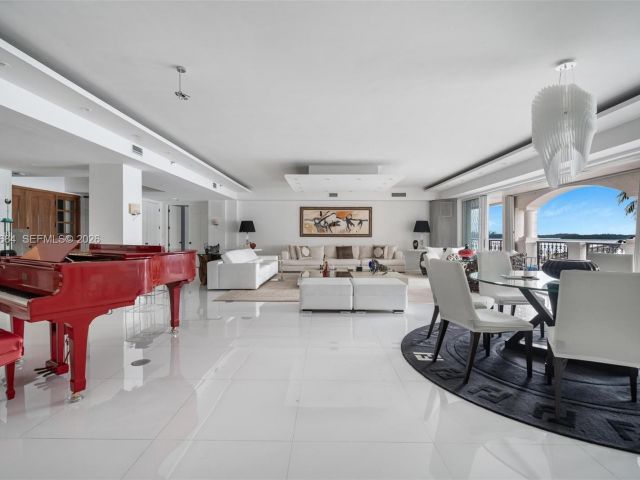 Apartment for sale  Unit #5322 - photo 7504810