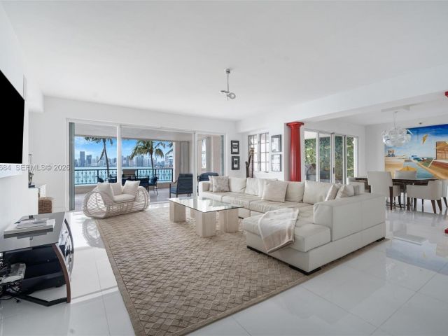 Apartment for sale  Unit #5322 - photo 7504814