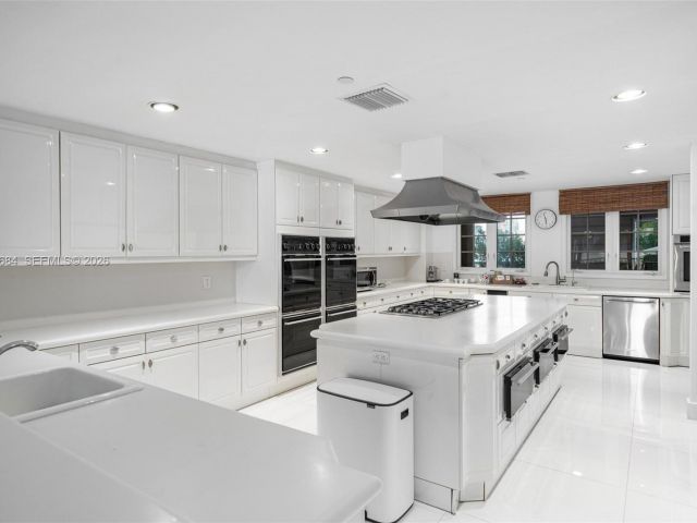 Apartment for sale  Unit #5322 - photo 7504820