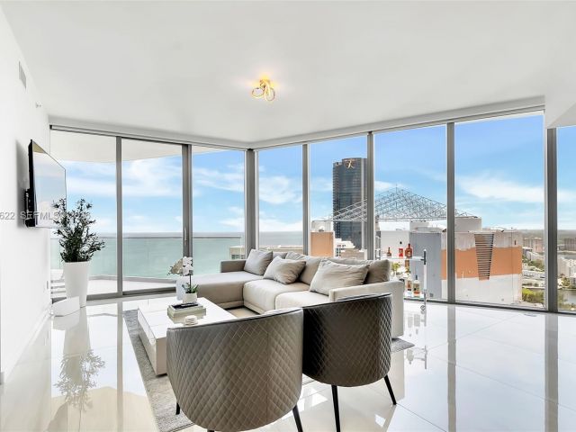 Apartment for rent  Unit #3304 - photo 7495790