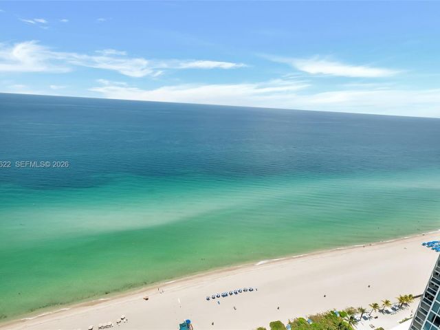 Apartment for rent  Unit #3304 - photo 7495791