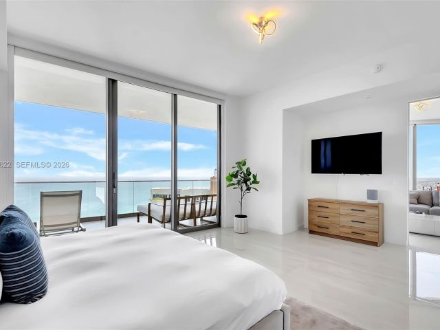 Apartment for rent  Unit #3304 - photo 7495797