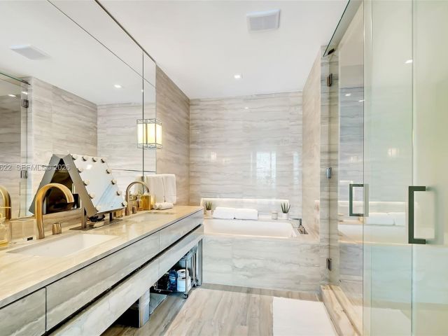 Apartment for rent  Unit #3304 - photo 7495802