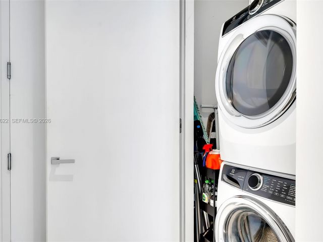 Apartment for rent  Unit #3304 - photo 7495805