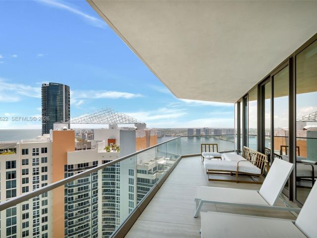 Apartment for rent  Unit #3304 - photo 7495808