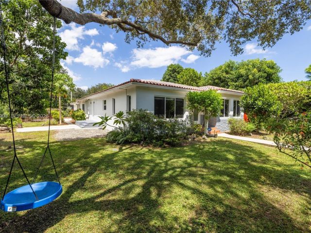 Home for rent at 801 NE 118th St - photo 7504747