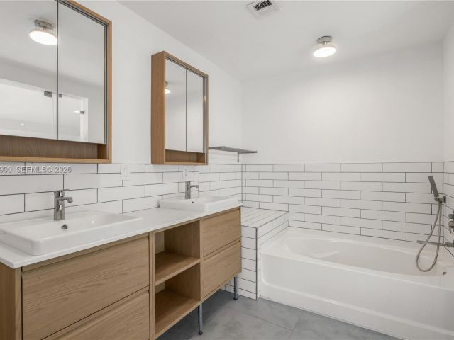 Home for rent at 801 NE 118th St - photo 7504753