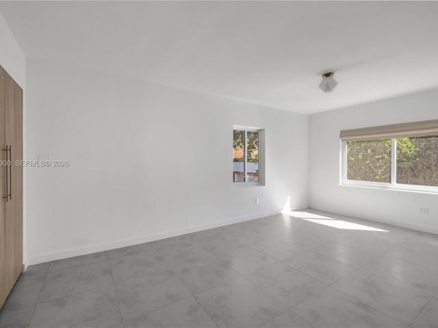 Home for rent at 801 NE 118th St - photo 7504754