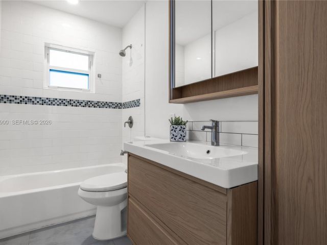 Home for rent at 801 NE 118th St - photo 7504757