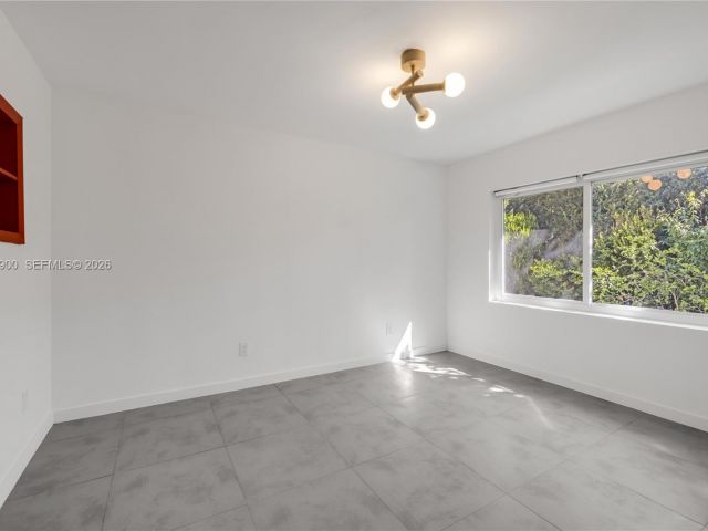 Home for rent at 801 NE 118th St - photo 7504758