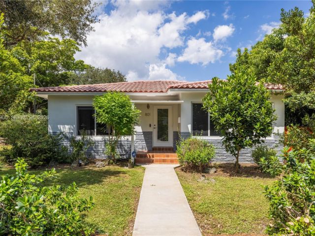 Home for rent at 801 NE 118th St - photo 7504761