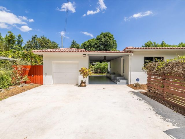 Home for rent at 801 NE 118th St - photo 7504762