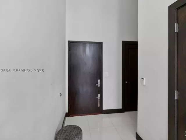 3-bedroom condo for sale in Miami - 495 Brickell avenue 2201 - MondialRealty