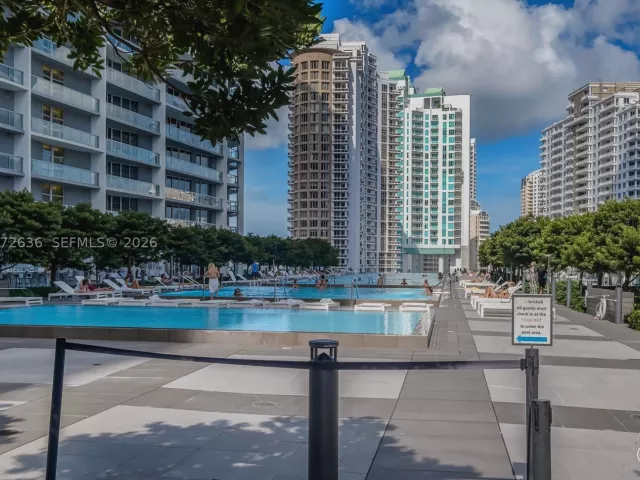 3-bedroom condo for sale in Miami - 495 Brickell avenue 2201 - MondialRealty